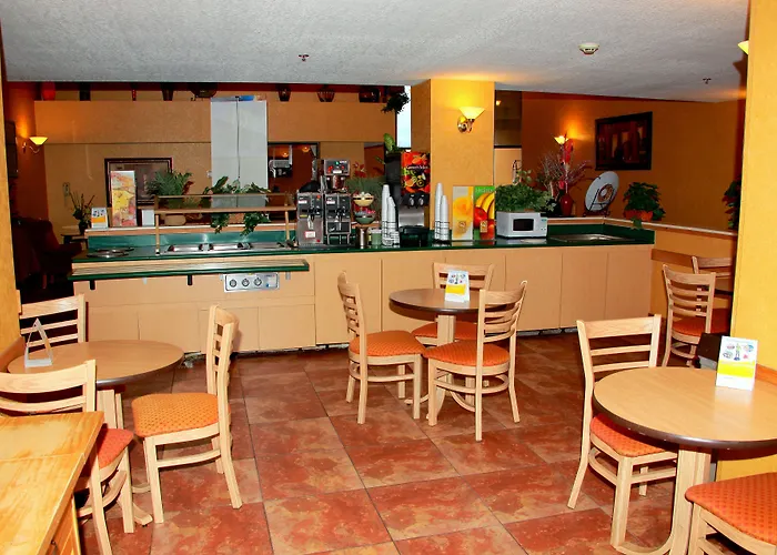 Comfort & Near Sun West 4* Surprise