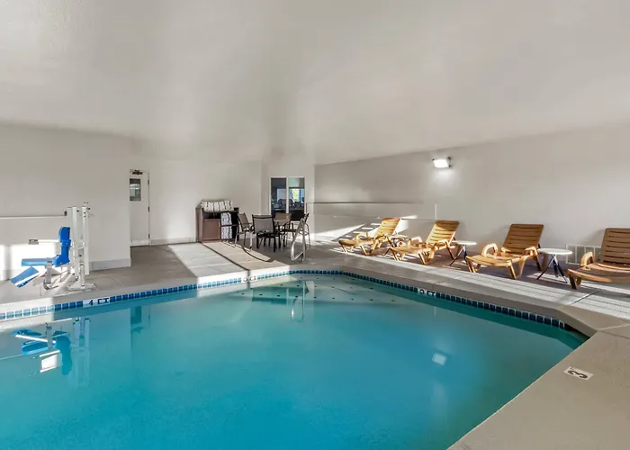 Comfort & Near Sun West 4* Surprise