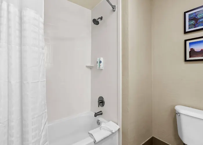 Comfort & Near Sun West 4* Surprise